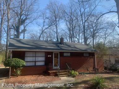 Main picture of 2908 Bancroft St