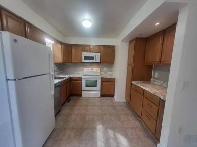 Main picture of 22 Julie Ln