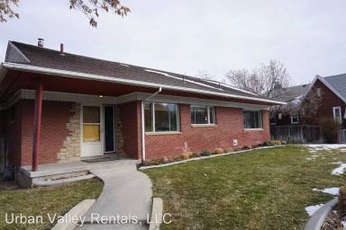 Main picture of 1369 E Parkway Ave