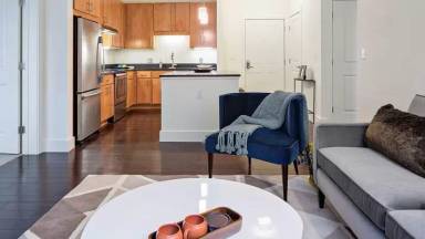 Main picture of 70 Moulton St