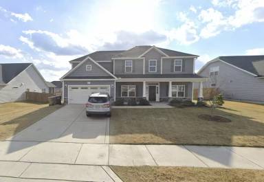 Main picture of 76 Kingsly Dr