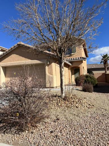 Main picture of 608 Bernini St