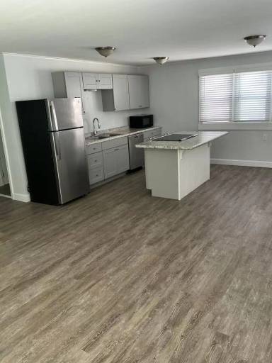 Main picture of 28 Cedar St