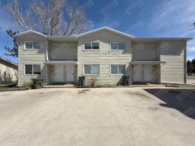Main picture of 1409 E 12th St