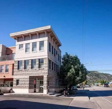 Main picture of 2855 Main Ave