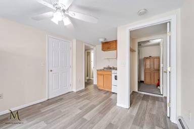 Main picture of 1692 Memorial Dr