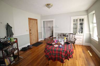 Main picture of 77 Easton St