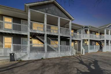 Main picture of 265 E Old Hickory Blvd