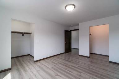 Main picture of 2566 118th St