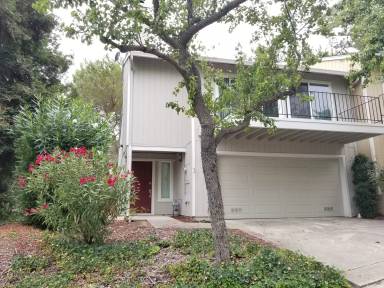 Main picture of 2418 Heatherleaf Ln