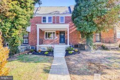 Main picture of 907 N Woodington Rd
