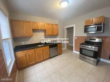 Main picture of 7 Crowell St