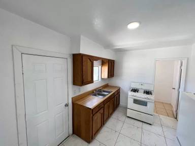 Main picture of 514 SE Johnson