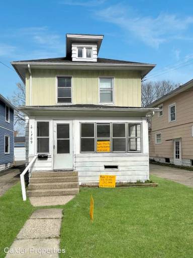 Main picture of 1709 Maplewood Ave