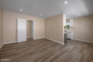 Main picture of 1553 S Saltair Ave