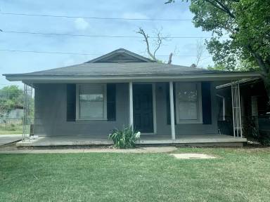 Main picture of 2710 Pennsylvania Rd