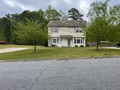 Main picture of 420 Lake Rd