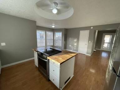 Main picture of 1736 N Dovetail