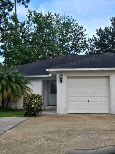 Main picture of 10 Emerald Ln