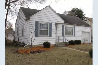 Main picture of 2920 Garfield Dr