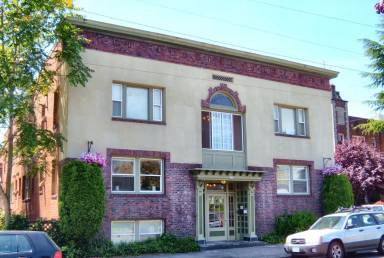 Main picture of 635 NE Randall Ave