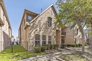 Main picture of 6736 Livorno Ln