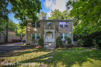 Main picture of 406 Chesterfield Ave