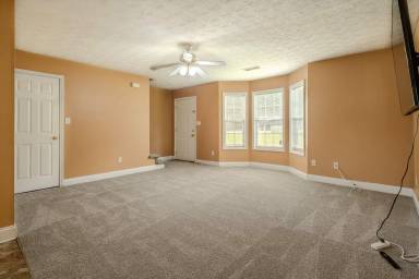 Main picture of 147 Westchester Cir