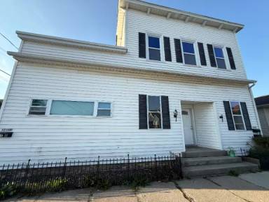 Main picture of 1215 Broadway Ave