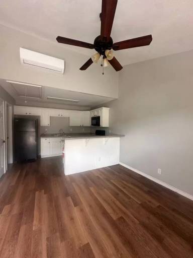 Main picture of 111 Canal St
