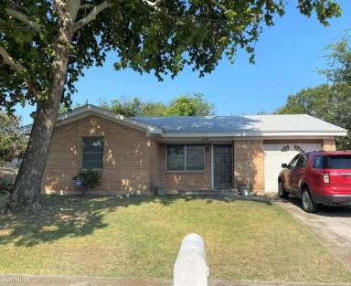 Main picture of 1402 Bluffdale St