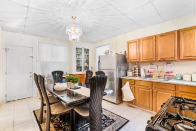 Main picture of 231 Ripley Pl