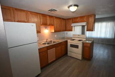 Main picture of 3101 E Carey Ave