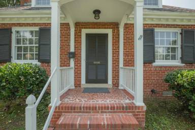 Main picture of 1617 W Laburnum Ave
