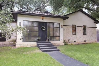 Main picture of 182 E Edgewood Pl