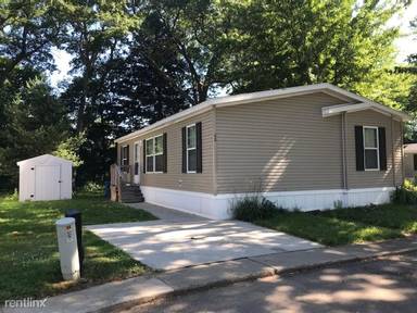 Main picture of Groveland Manor