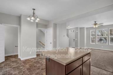 Main picture of 826 W 1600 S