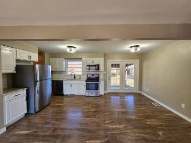 Main picture of 3727 Steele Dr