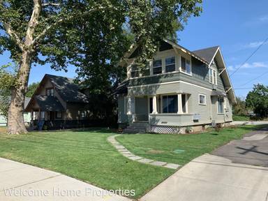 Main picture of 206 W Whitman Dr