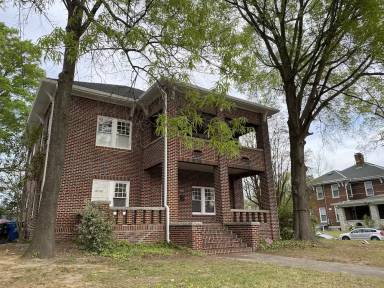 Main picture of 1011 N Mangum St