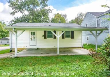 Main picture of 102 S Clark St