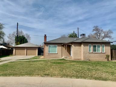 Main picture of 2933 E Simpson Ave