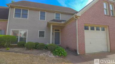 Main picture of 108 College Hill Vlg