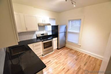 Main picture of 834 S 3rd St