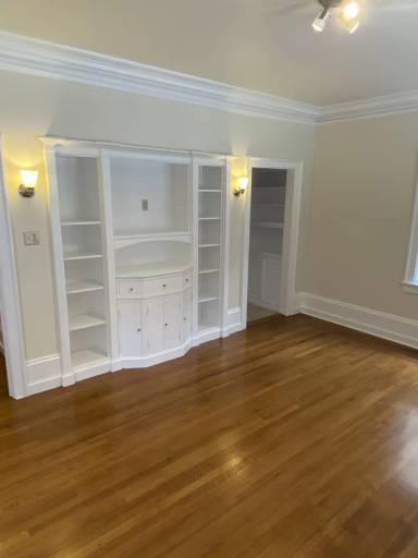 Main picture of 800 Bush St