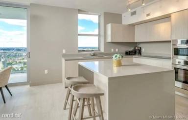 Main picture of South Ocean Condo Hollywood Residences
