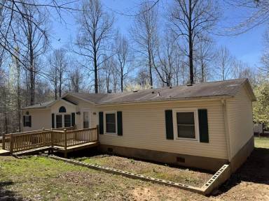 Main picture of 477 Henrys Country Rd