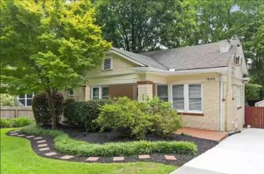 Main picture of 1846 Monroe Dr NE