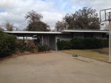 Main picture of 2846 W Twohig Ave