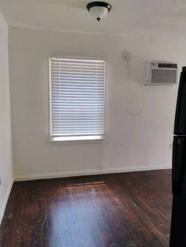 Main picture of 907 Mimosa St